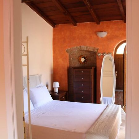 Casa Vacanze Elena Rometta Luaran gambar