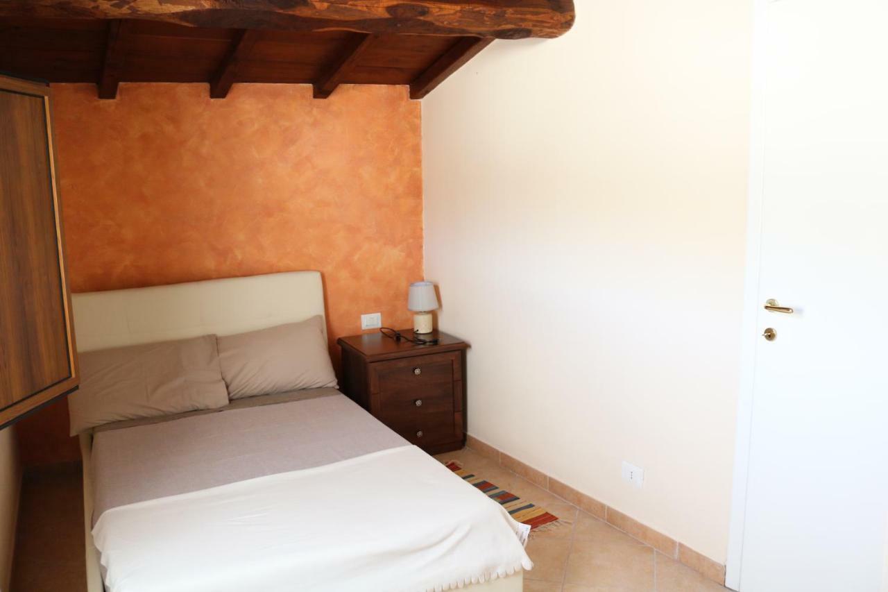 Casa Vacanze Elena Rometta Luaran gambar
