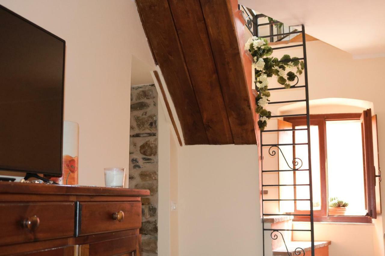 Casa Vacanze Elena Rometta Luaran gambar